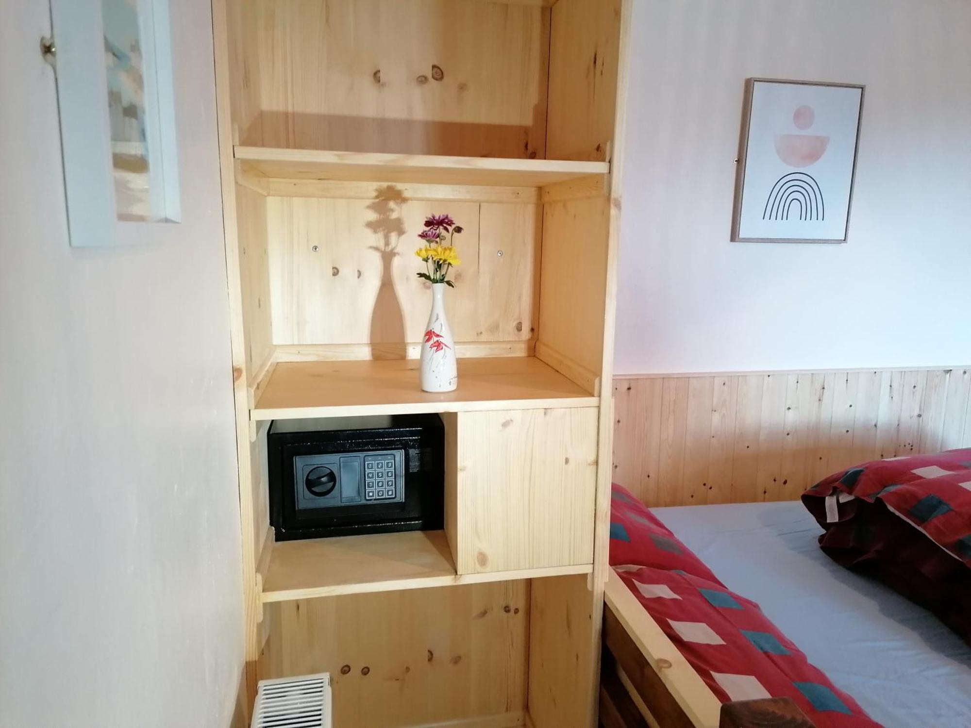 Aille River Tourist Hostel And Camping Doolin Bilik gambar