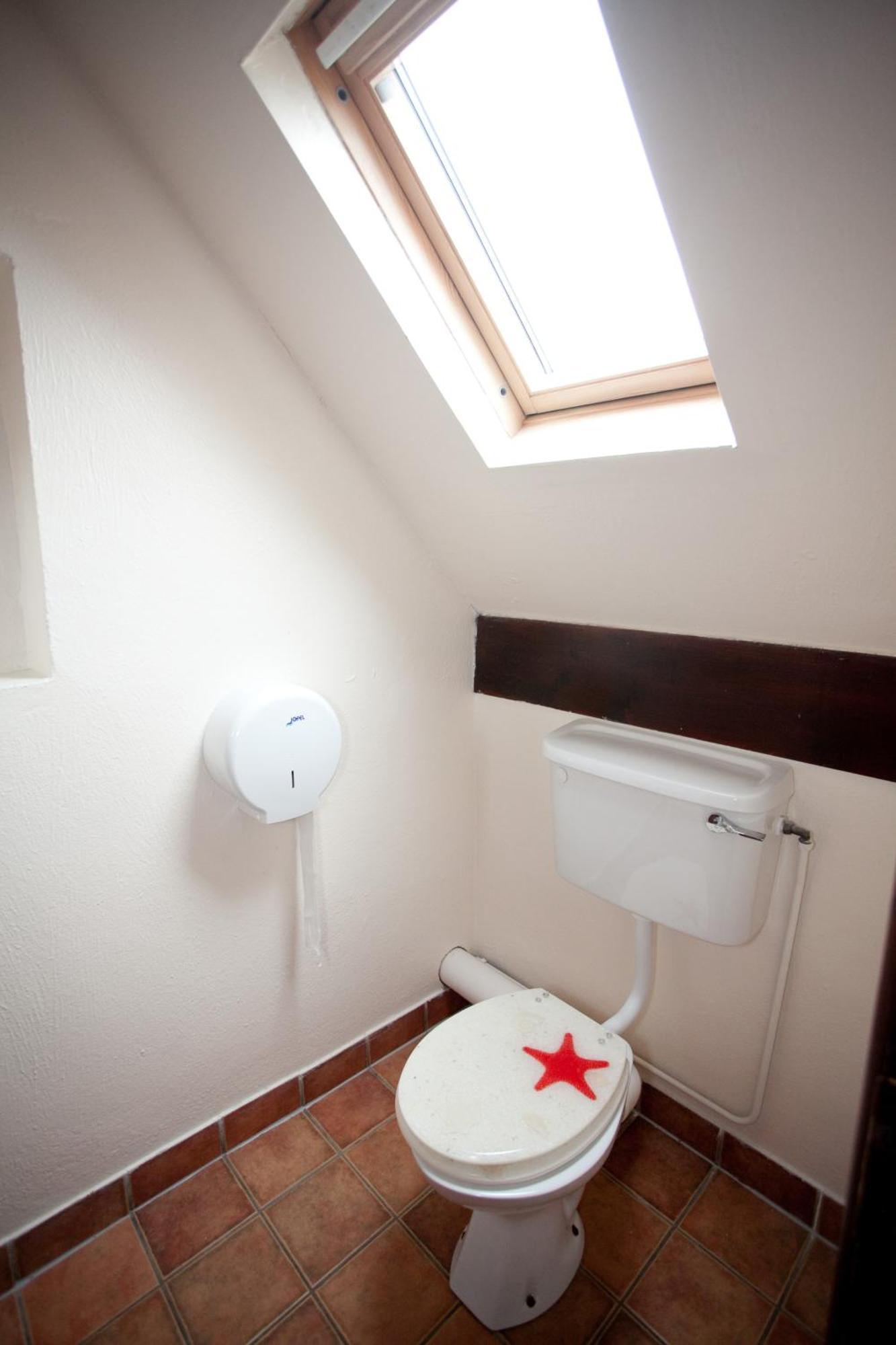 Aille River Tourist Hostel And Camping Doolin Bilik gambar