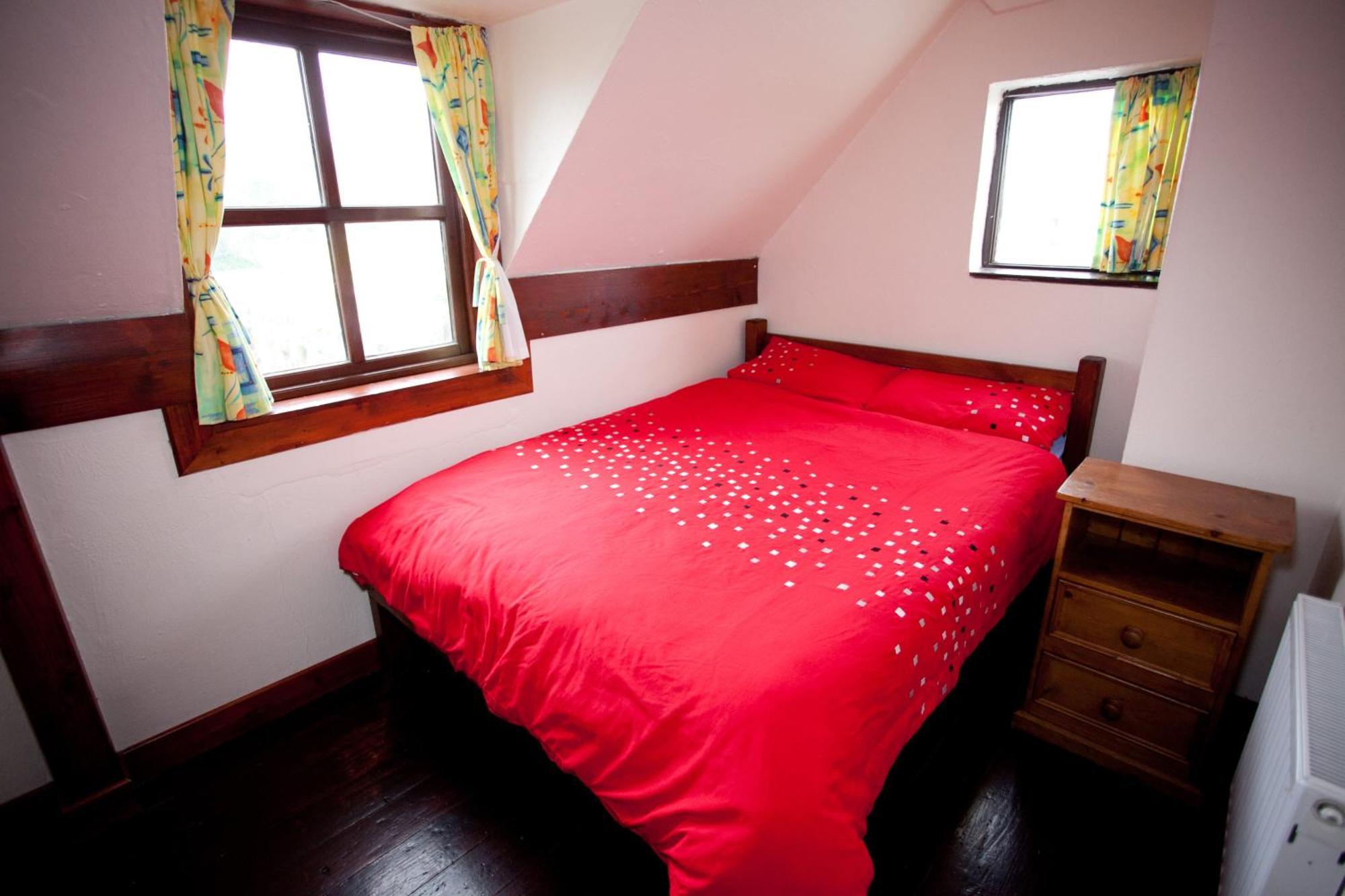 Aille River Tourist Hostel And Camping Doolin Bilik gambar
