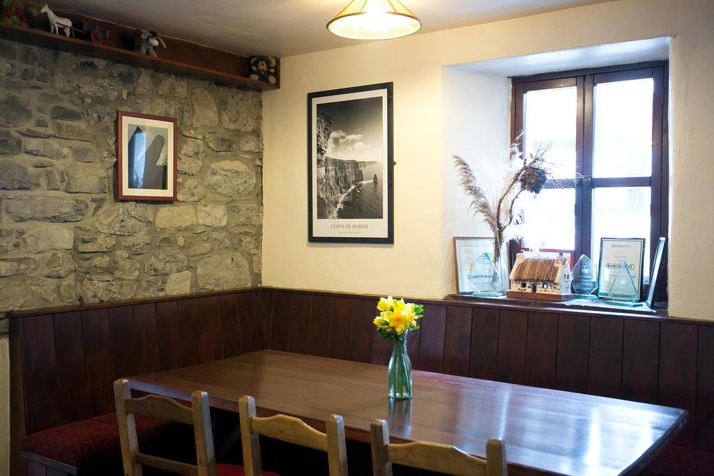Aille River Tourist Hostel And Camping Doolin Luaran gambar
