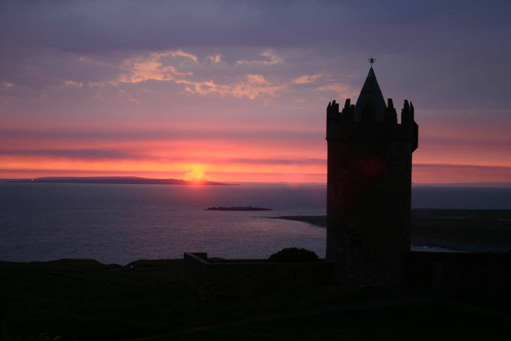 Aille River Tourist Hostel And Camping Doolin Luaran gambar